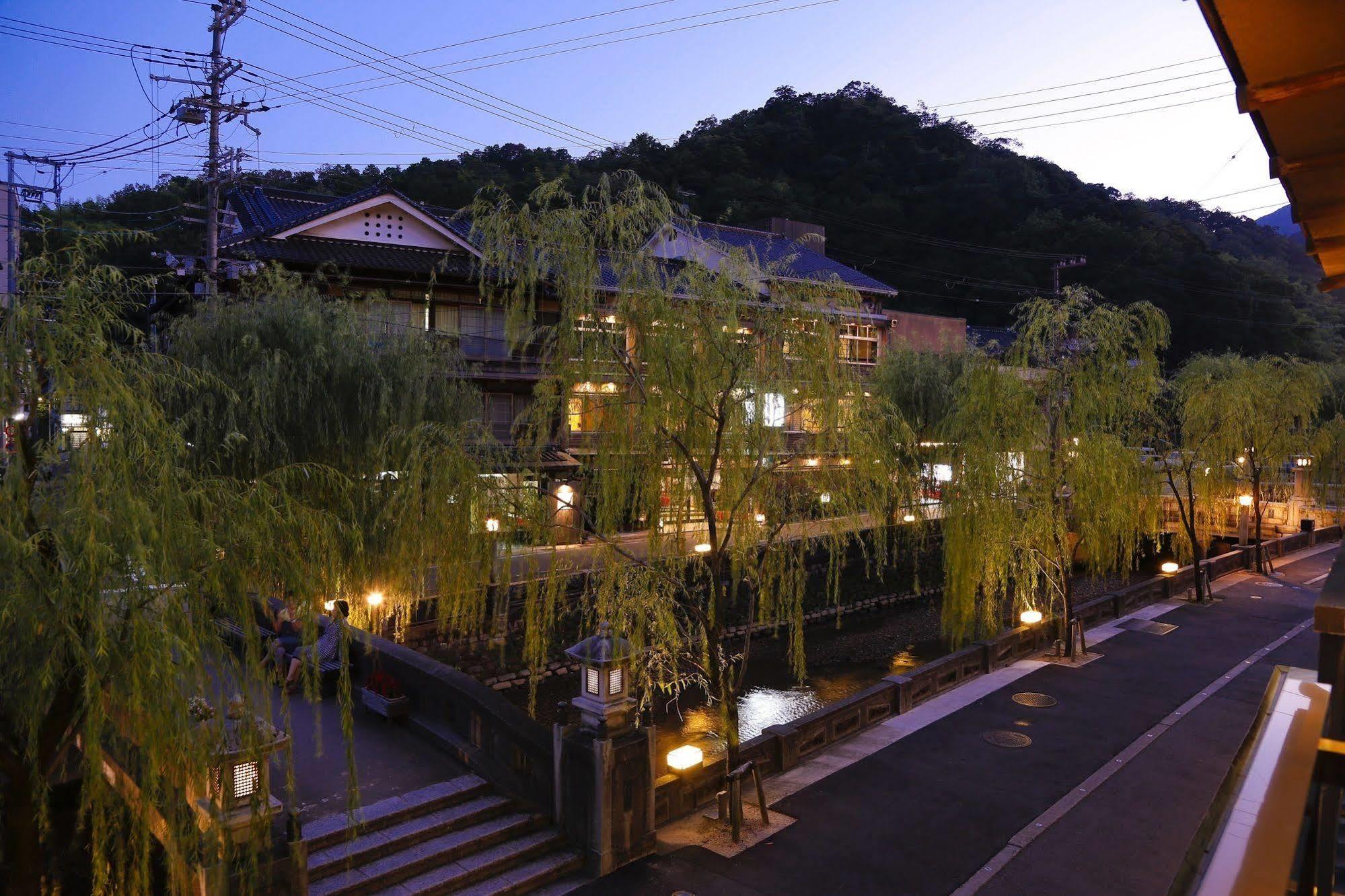 丰冈市 城崎山本屋酒店 外观 照片